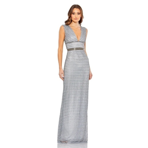 Mac Duggal 5625 Beaded Cap Sleeve V Neck Column Gown in Silver Size 6 NWT! - Picture 1 of 14